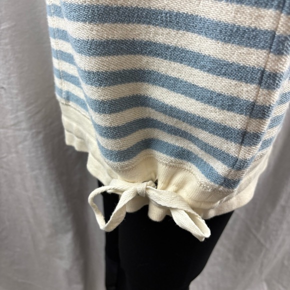 LRL Lauren Jeans Co Women’s Blue and White Stripe 3/4 Sleeve Side Drawstring Top - Picture 8 of 10